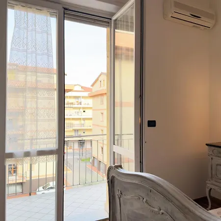 アパート 200 Mt Dal Mare - Due Balconi E Vista Sul Mare ピエトラ・リーグレ