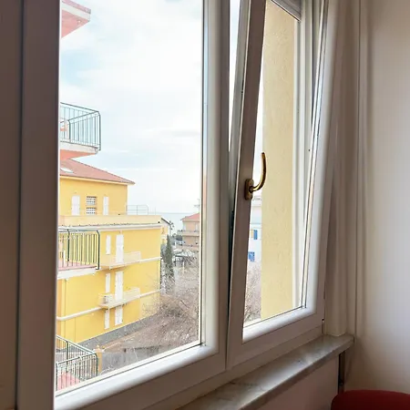 200 Mt Dal Mare - Due Balconi E Vista Sul Mare