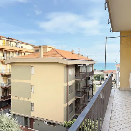 Apartman 200 Mt Dal Mare - Due Balconi E Vista Sul Mare