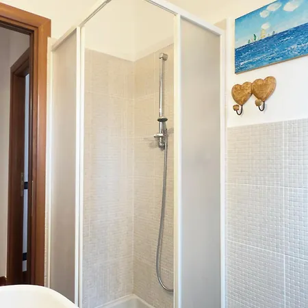 200 Mt Dal Mare - Due Balconi E Vista Sul Mare